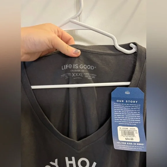 NWT Life Is Good Happy Holidays V-Neck Long Sleeve - Picture 5 of 10